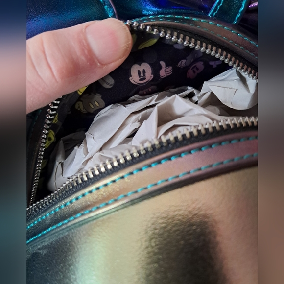 Loungefly Oil Slick Minnie Mini Backpack - Picture 5 of 6